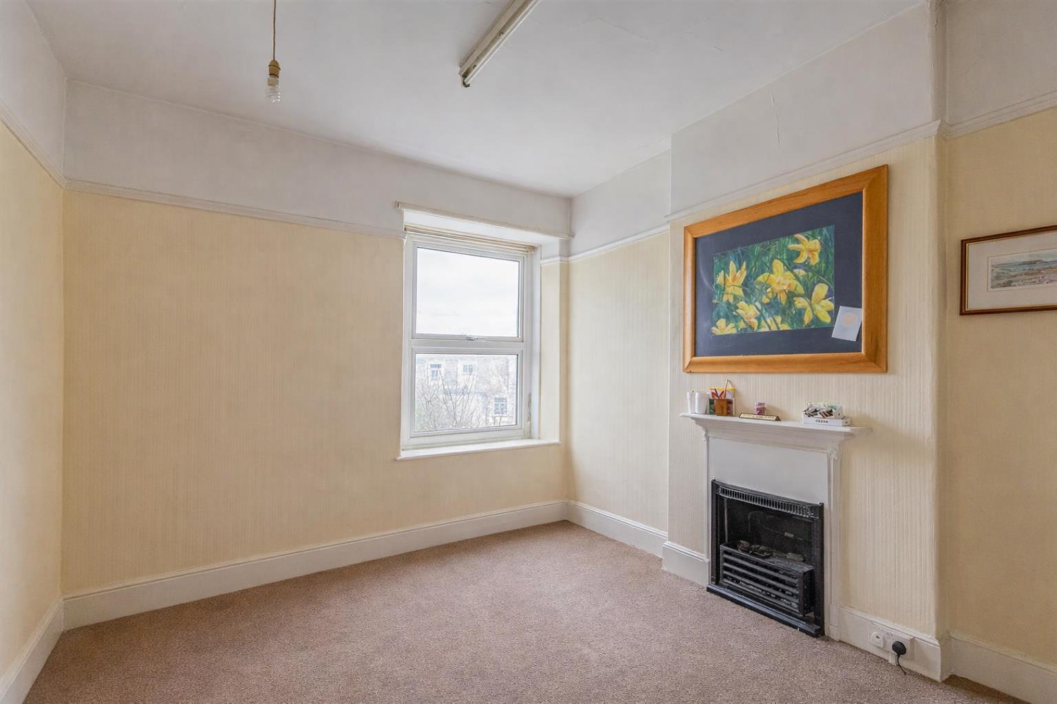 Wyndham Crescent, Canton, Cardiff — photograph 4